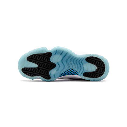 Air Jordan 11 Legend Blue baskets homme et femme en cuir verni bleu, vue arrière