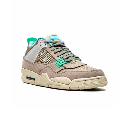 Air Jordan 4 Union Taupe Haze baskets homme et femme en cuir beige, vue de face