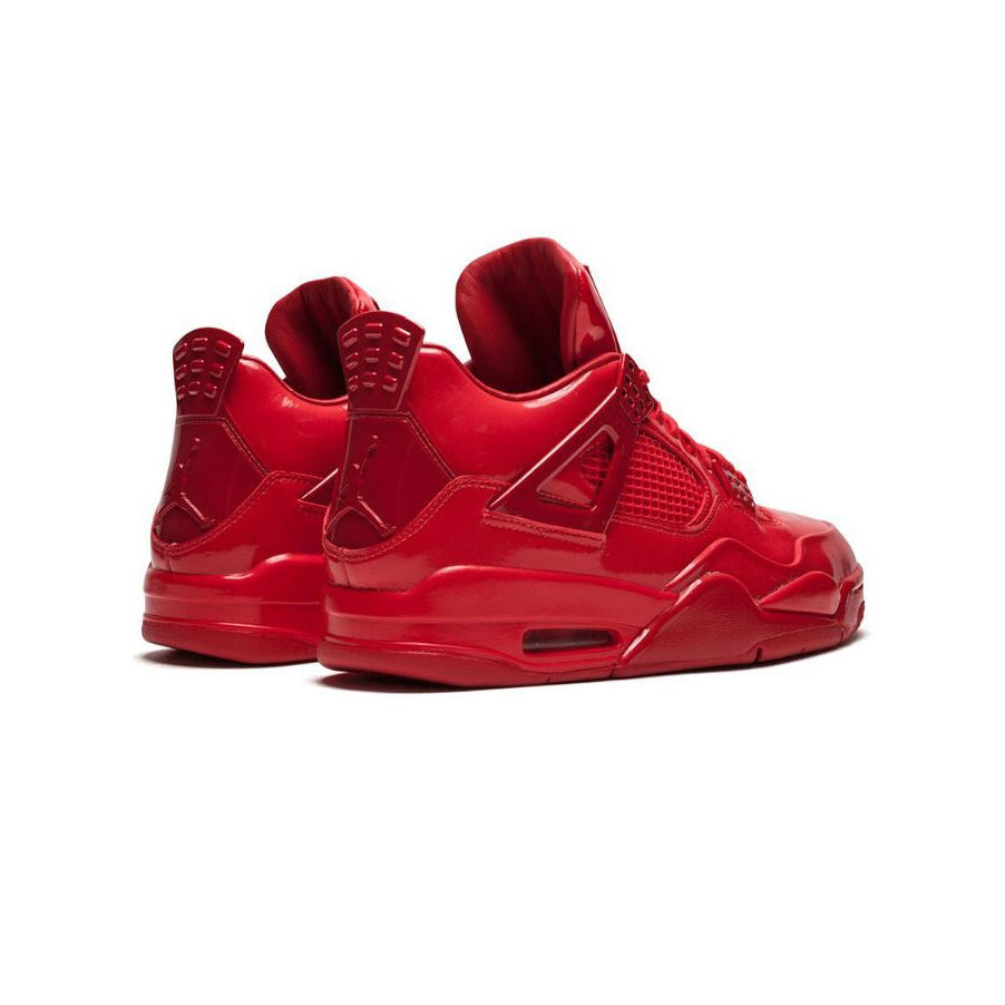 Air Jordan 4 11Lab4 University Red baskets homme et femme en cuir verni rouge bleu, détail semelle