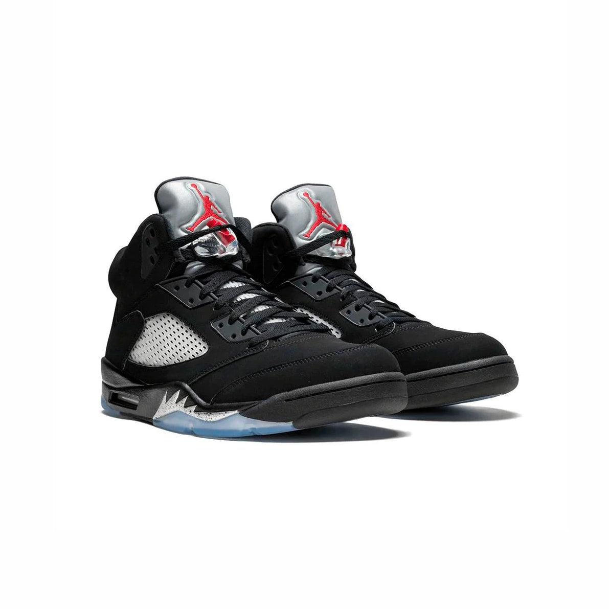 Air Jordan 5 Black Leather baskets homme et femme en cuir noir, vue de face