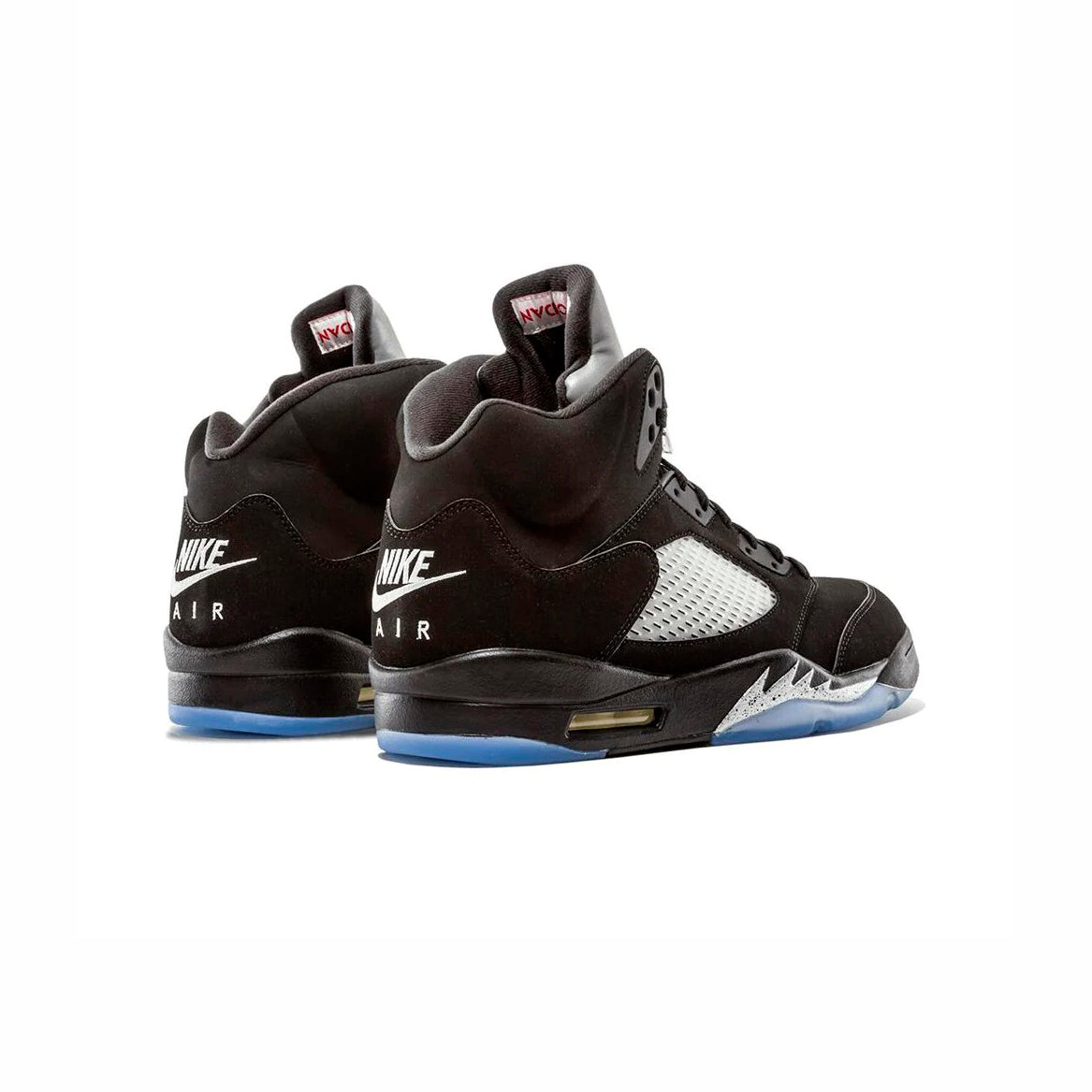 Air Jordan 5 Black Leather baskets homme et femme en cuir noir, détail semelle