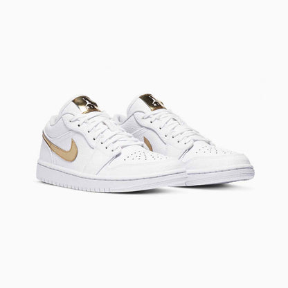 Air Jordan 1 Low White & Gold baskets basses homme et femme en cuir blanc, vue de face