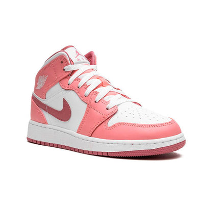 Air Jordan 1 Mid Valentine's Day baskets mi-montantes femme en cuir blanc rose, vue de face