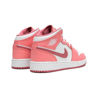 Air Jordan 1 Mid Valentine's Day baskets mi-montantes femme en cuir blanc rose, détail semelle