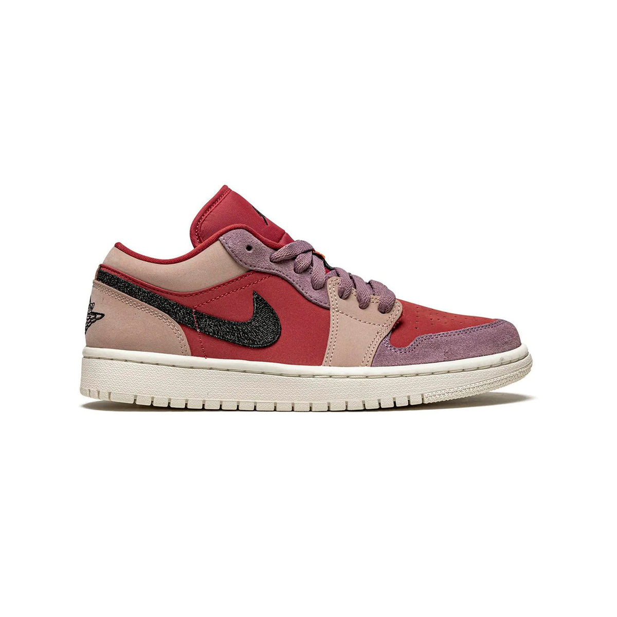 Air Jordan 1 Low Canyon Rust baskets basses homme et femme en daim marron, vue de profil