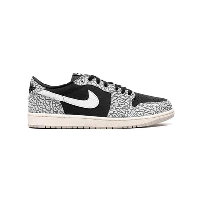Air Jordan 1 Low Black Cement baskets basses homme et femme en cuir noir gris, vue de profil