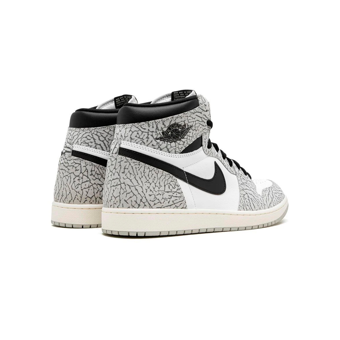 Air Jordan 1 High White Cement baskets montantes homme et femme en cuir blanc gris, détail semelle