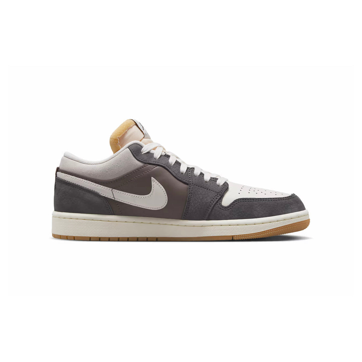 Air Jordan 1 Low SNKRS Day Korea Magpie baskets basses homme et femme en cuir noir blanc, vue de profil