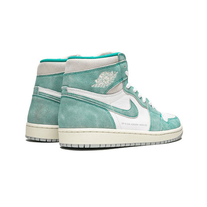 Air Jordan 1 High Turbo Green baskets montantes homme et femme en cuir vert, détail semelle