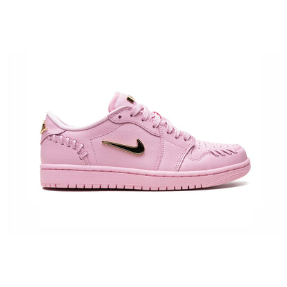 Air Jordan 1 Low Method of Make Perfect Pink baskets basses femme en cuir rose, vue de profil