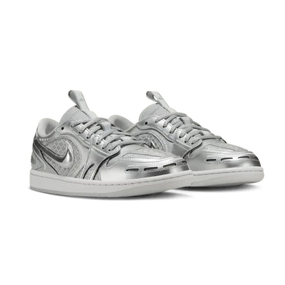 Air Jordan 1 Low Method of Make V3 Metallic Silver baskets basses homme et femme en cuir argent, vue de face