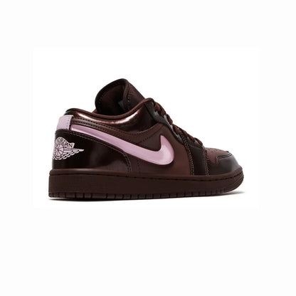 Air Jordan 1 Low Valentine's Day Chocolate baskets basses homme et femme en cuir marron, détail semelle