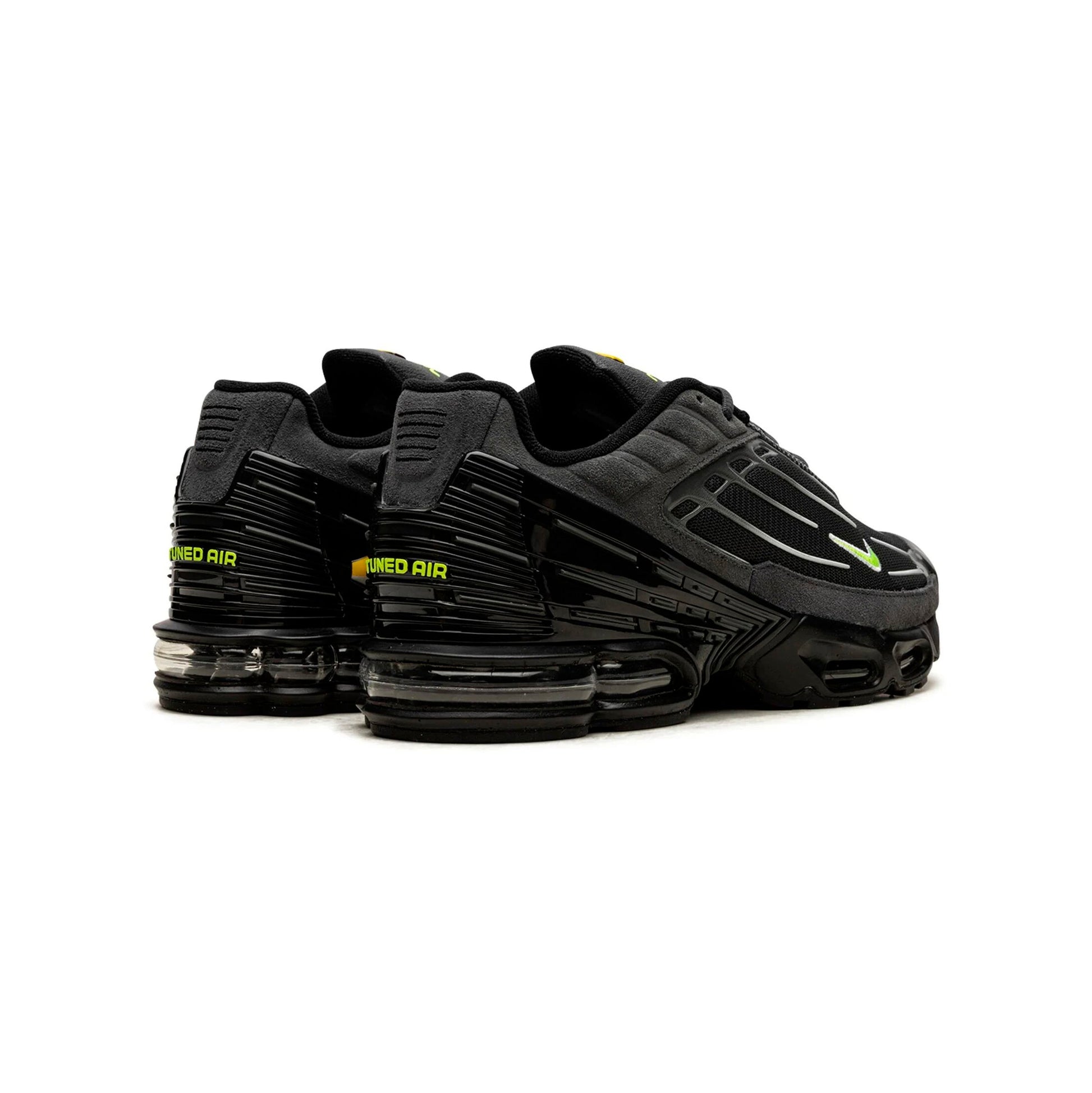 Nike Air Max Plus 3 Black Volt, Baskets Lifestyle Unisexe Cuir et Mesh – photo 3