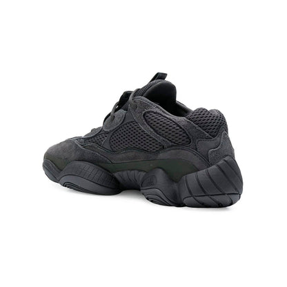Adidas Yeezy 500 Utility Black baskets homme et femme en daim, mesh et cuir noir, détail semelle