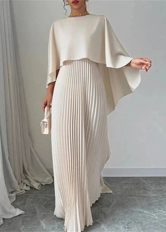 Amelia | Robe longue pour femme avec cape plissée superposée