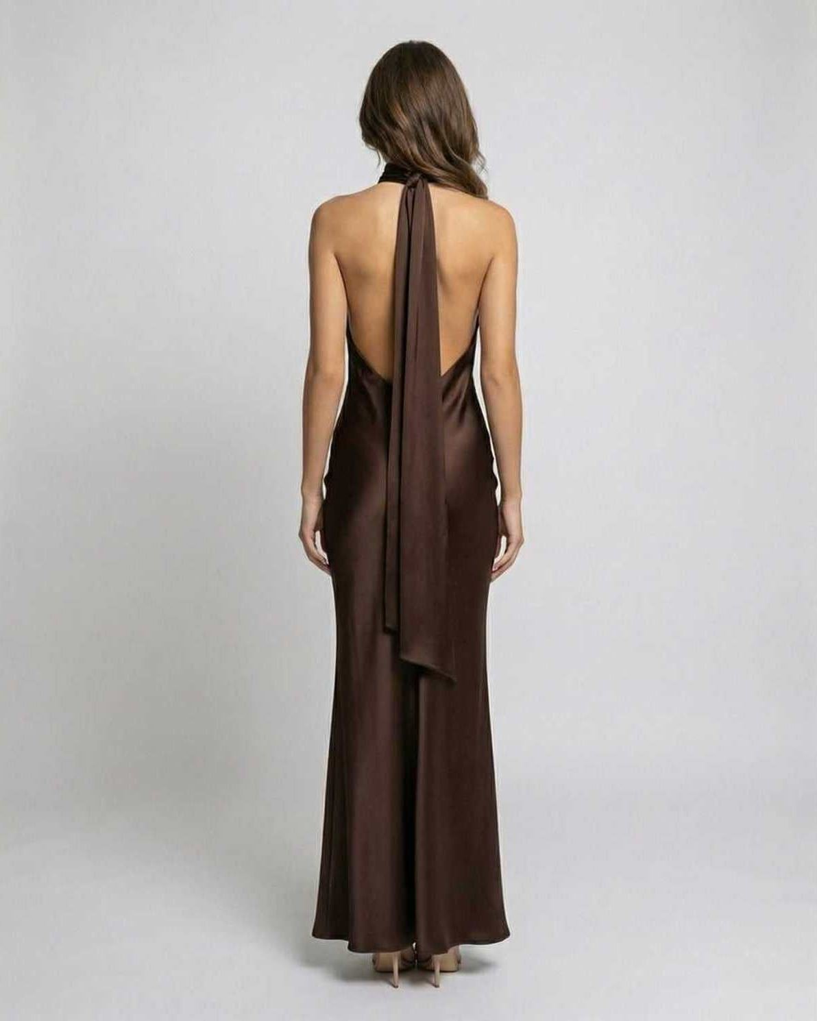 Amelia | Robe maxi en satin pour femme, taille haute, col halter