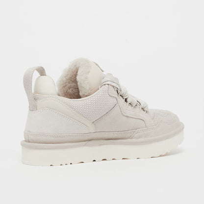 UGG Lowmel Ceramic baskets femme en daim et textile recyclé blanc, détail semelle