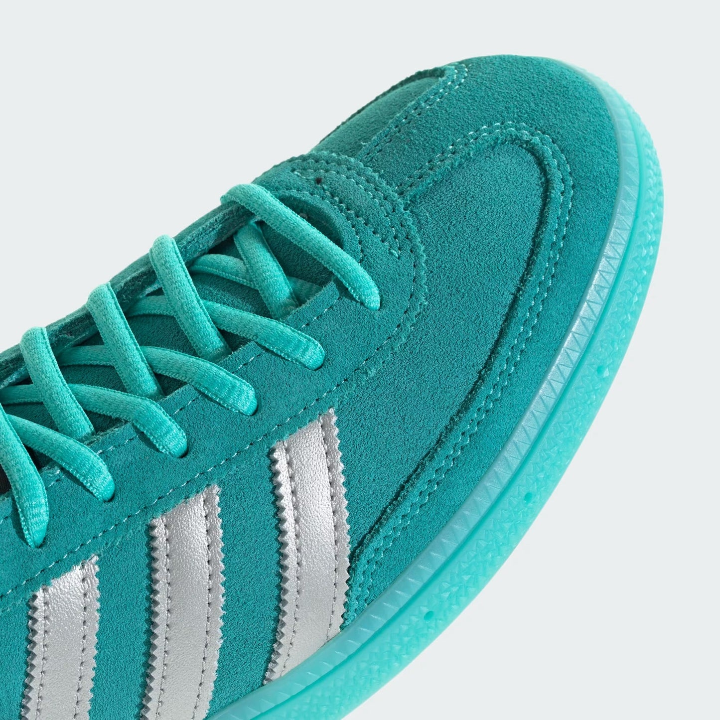 Sneakers basses Adidas Handball Spezial mercedes-amg petronas formula one team semi mint rush unisexe