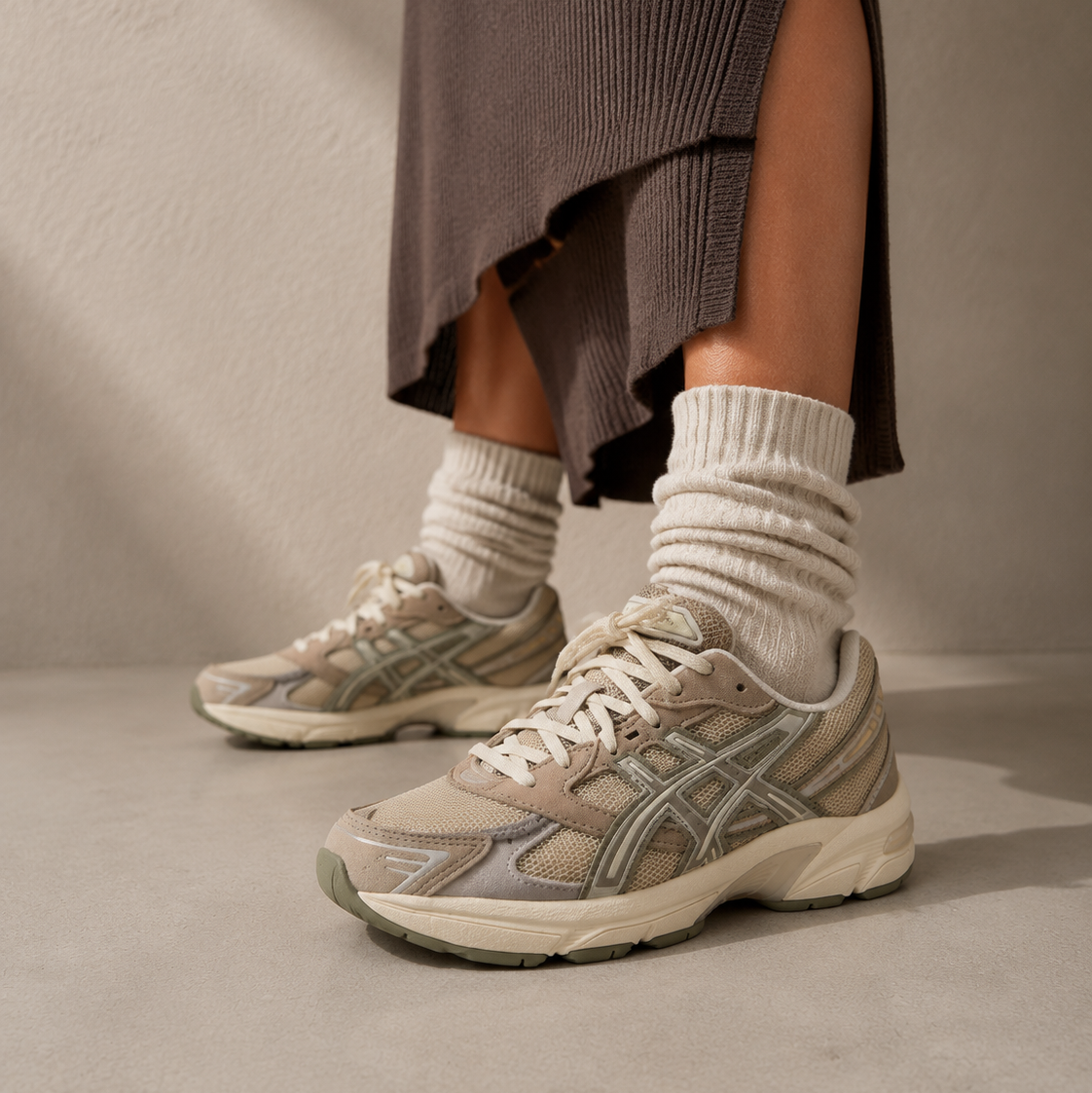 ASICS Gel-1130 Wood Crepe Mink, Baskets Basses Unisexe Mesh et Daim – photo 5