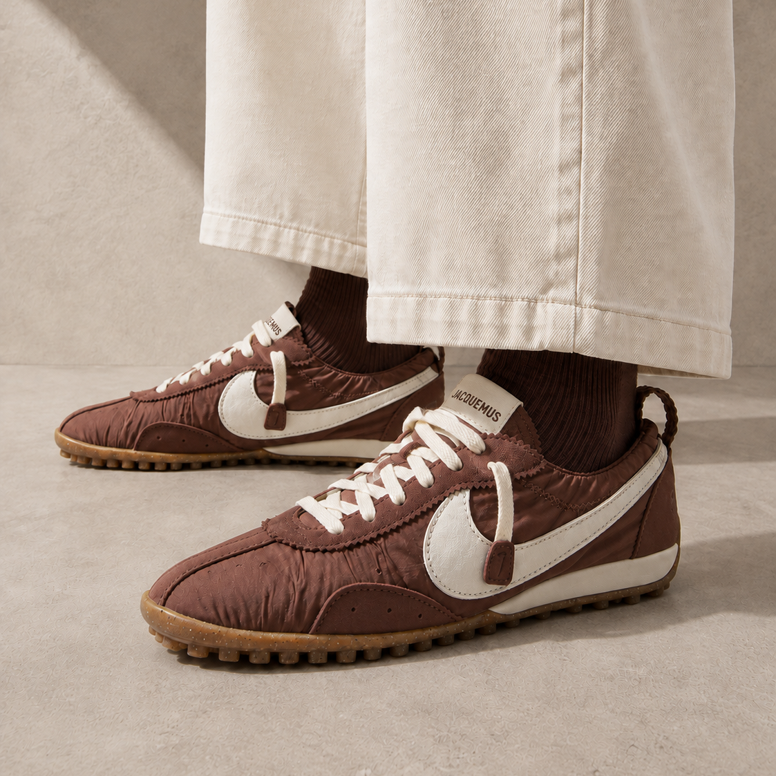 Nike Moon Shoe SP Jacquemus Fauna Brown, Baskets Rétro Running Unisexe – photo 4