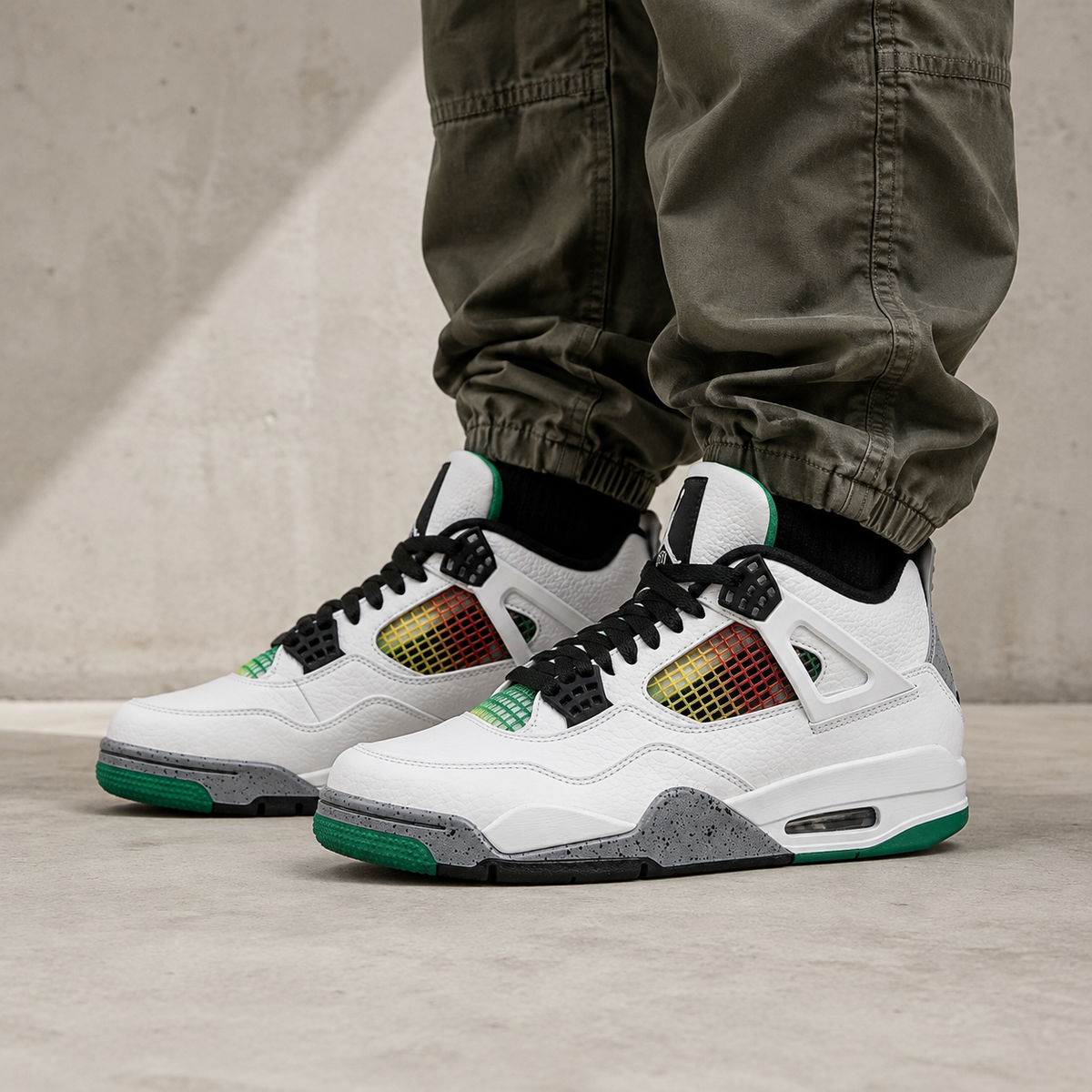 Air Jordan 4 Lucid Green Rasta baskets homme et femme en cuir vert, détail tige