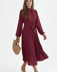 Robe Midi Plissée Femme – Ceinture à Nouer Col Montant Manches Longues