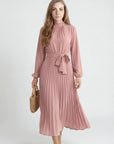 Robe Midi Plissée Femme – Ceinture à Nouer Col Montant Manches Longues