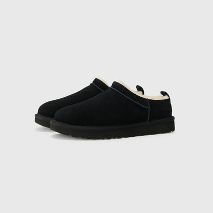 UGG Classic Micro Black bottines fourrées femme en daim et peau de mouton noir, vue de face