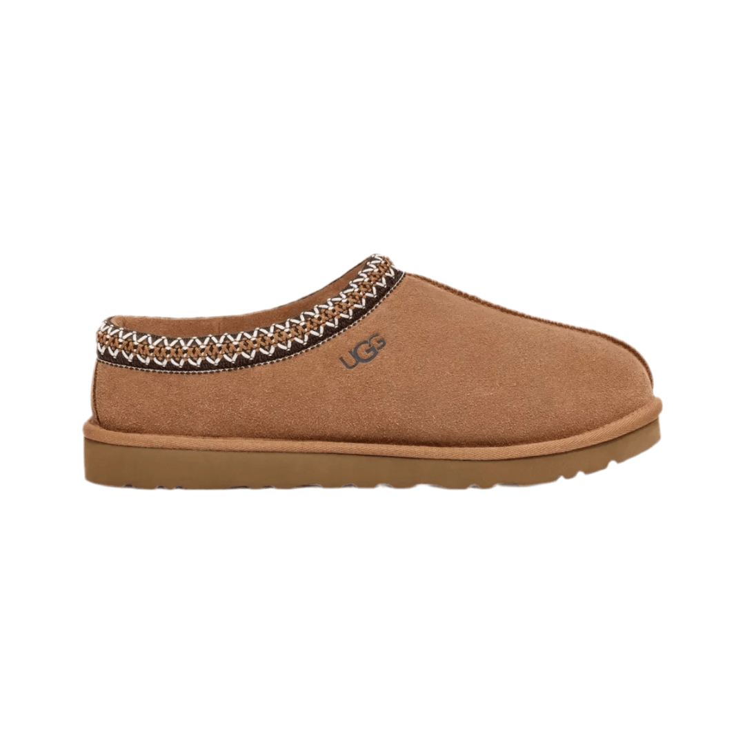 UGG Tasman Chestnut chaussons homme et femme en daim et peau de mouton marron chestnut, vue de profil