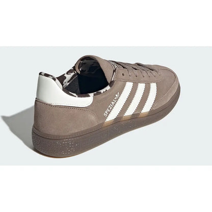 Sneakers basses Adidas Handball Spezial chalky brown cow print unisexe