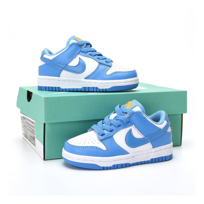 Nike Dunk Low University Blue baskets basses enfant en cuir bleu, vue de face