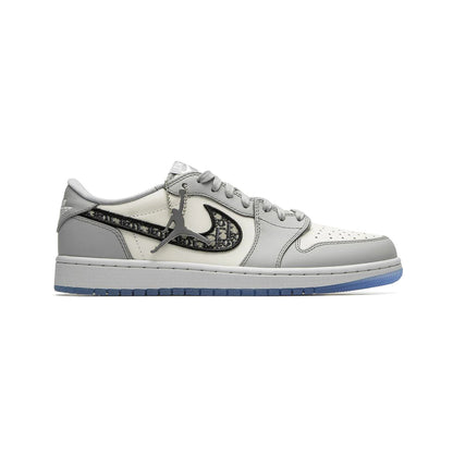 Air Jordan 1 Low Dior baskets basses homme et femme en cuir blanc gris, vue de profil