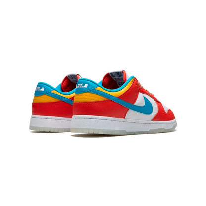 nike dunk low lebron james fruity pebbles baskets vue arrière