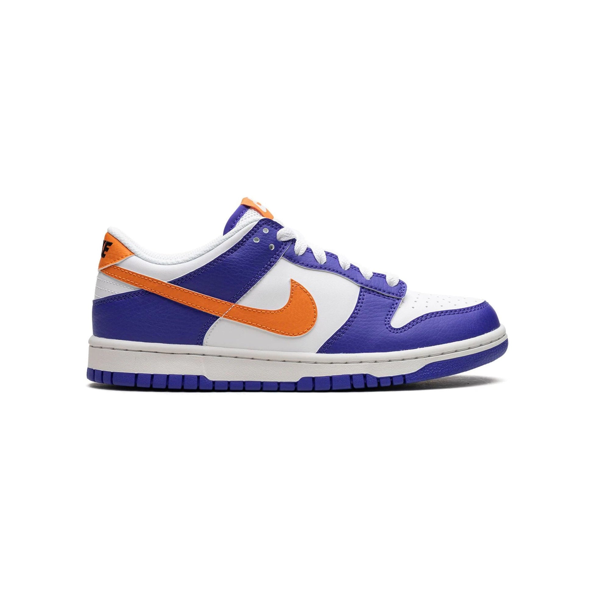 nike dunk low knicks baskets vue latérale