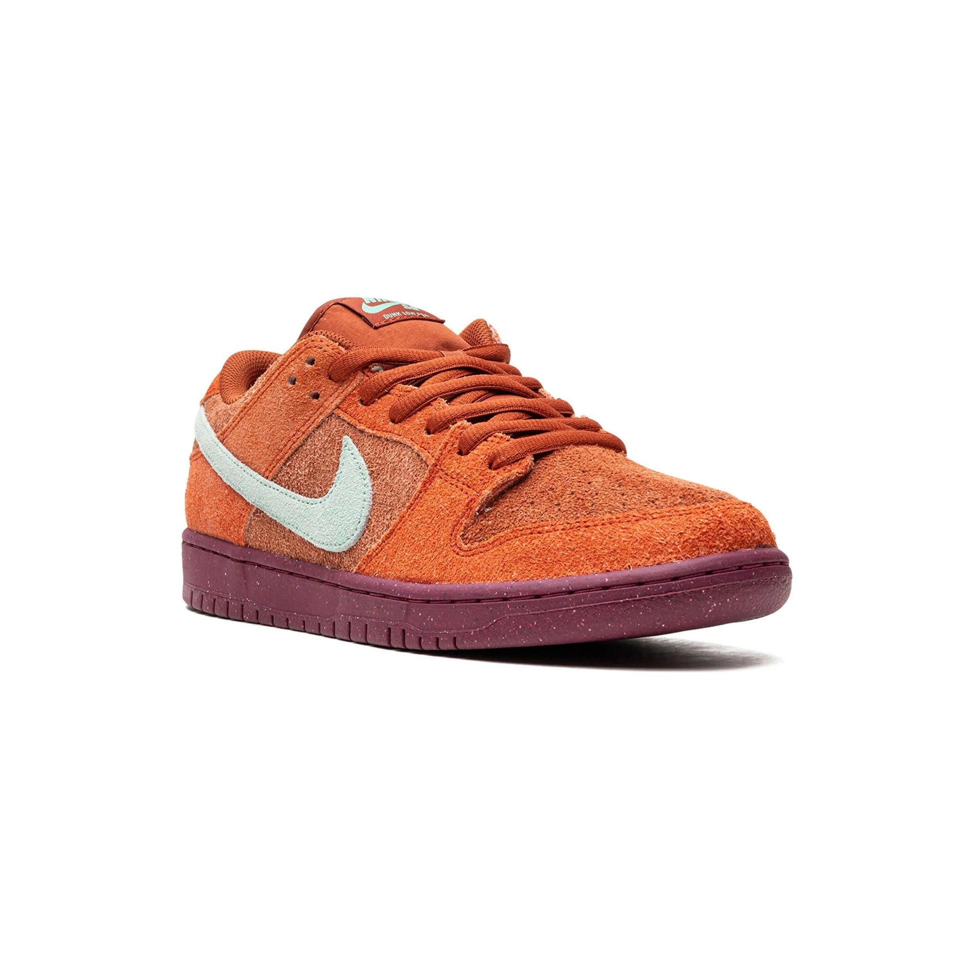nike dunk low sb dunk low pro prm mystic red baskets détail tige