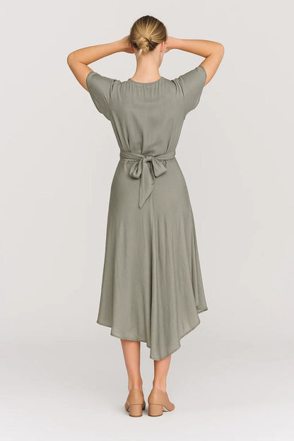 Robe Midi Femme Portefeuille – Silhouette Fluide et Élégante