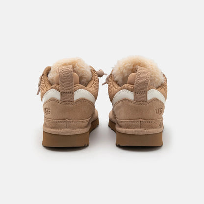 UGG Lowmel Sand baskets enfant en daim et textile recyclé beige sable, détail semelle