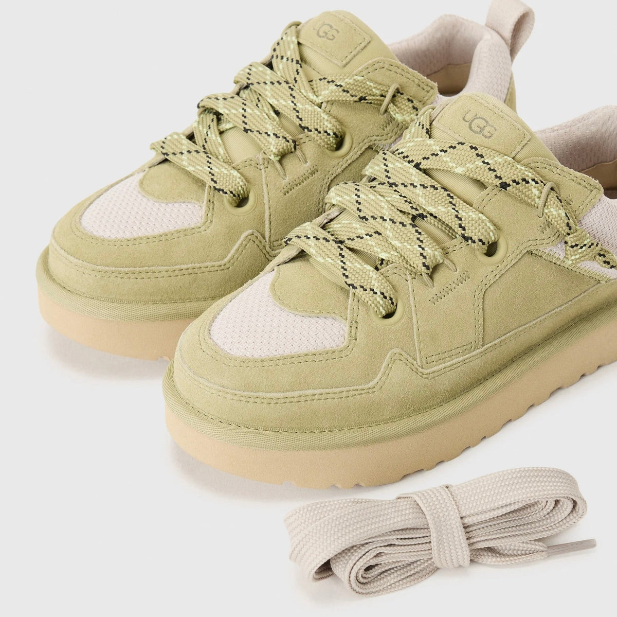 UGG Lowmel Lo Muted Brass baskets femme en daim et textile recyclé doré laiton, vue de dessus