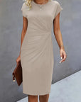 Robe Midi en Coton pour Femme – Coupe Ajustée Col Rond
