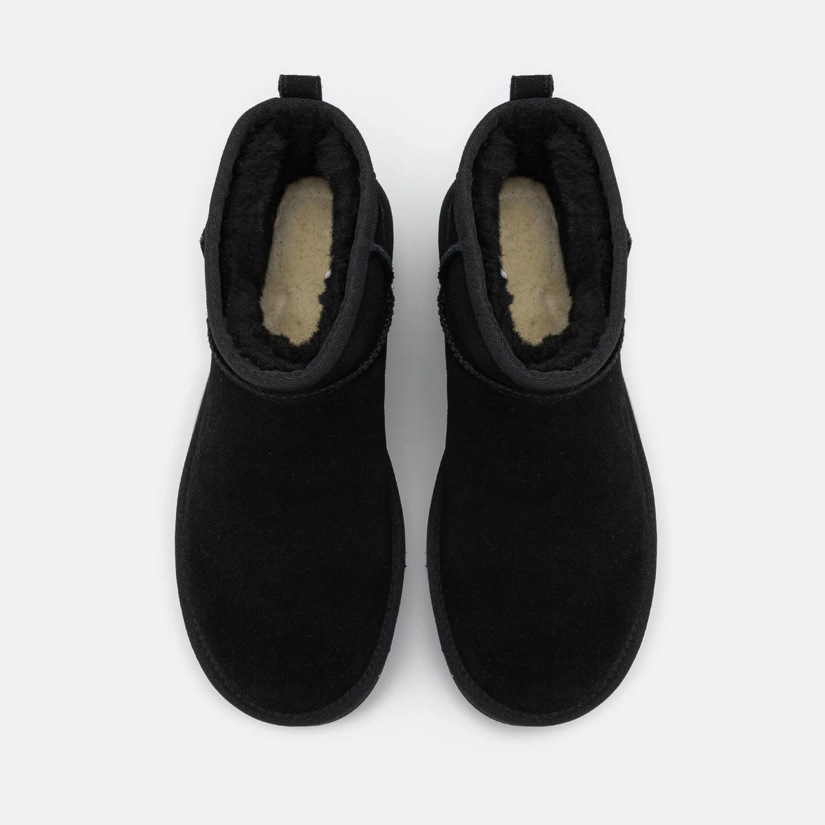 UGG Classic Ultra Mini Plateforme Black bottines fourrées femme en daim et peau de mouton noir, détail intérieur