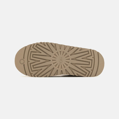 UGG Tazz Sand chaussons à plateforme femme en daim et peau de mouton beige sable, vue arrière