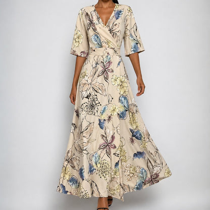 Florence | Robe longue portefeuille en satin à fleurs pour femme avec col en V et ceinture