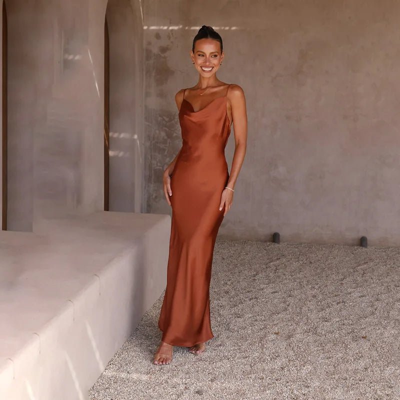 Grace | Robe longue en satin dos nu pour femme avec fente haute