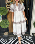 Robe Midi Bohème Femme en Coton – Col V Détails Brodés