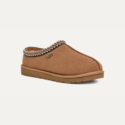 UGG Tasman Chestnut chaussons homme et femme en daim et peau de mouton marron chestnut, vue de face