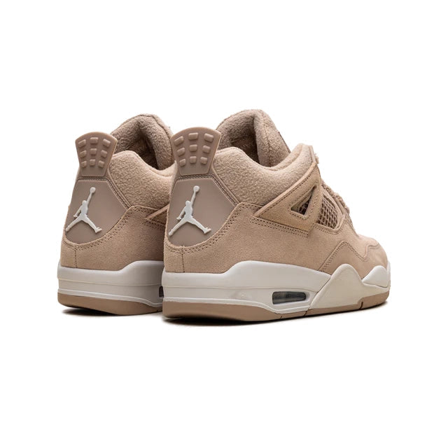 Air Jordan 4 Cozy Girl baskets homme et femme en cuir beige, détail semelle