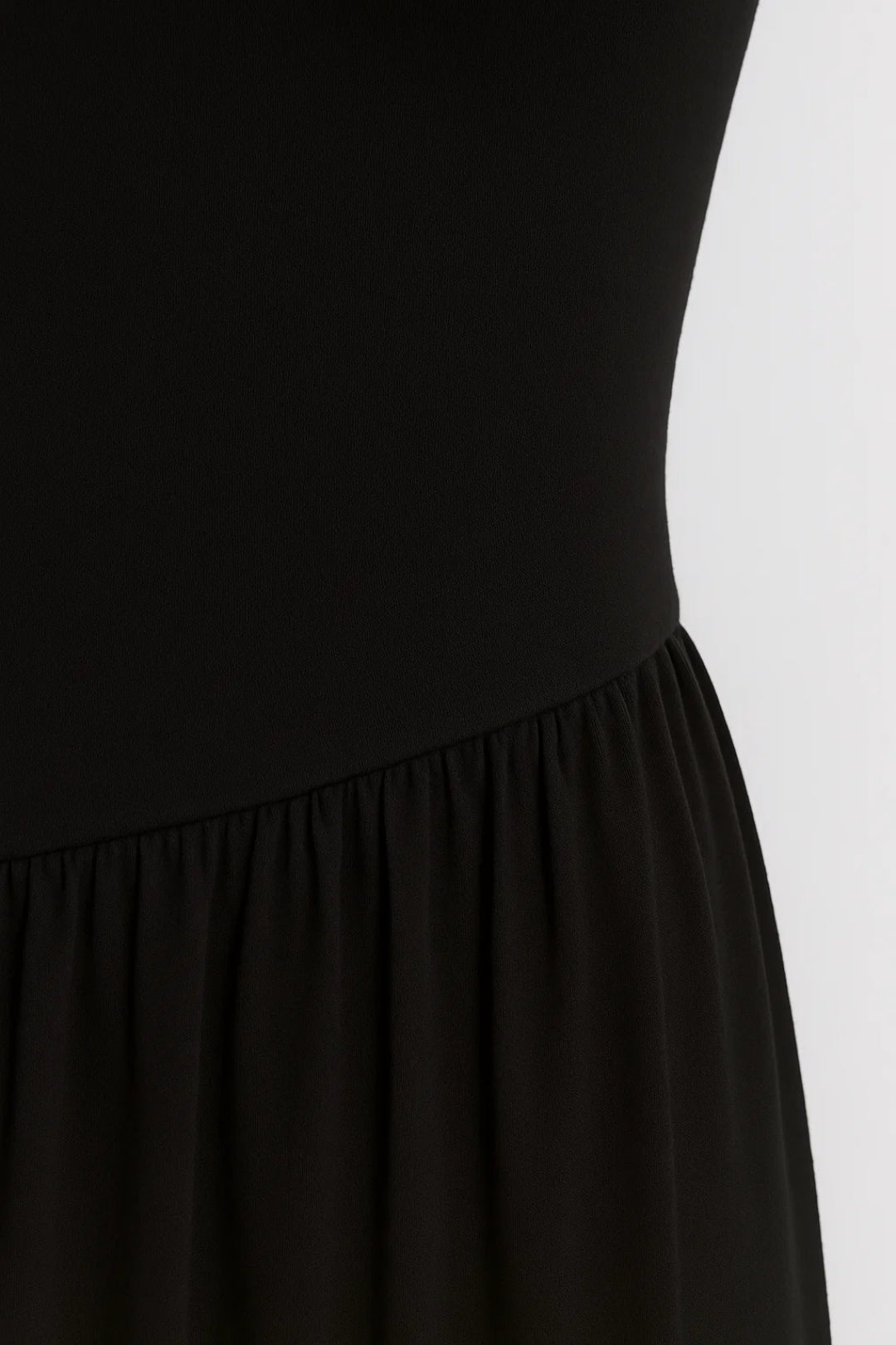 Robe Mini Femme en tissu léger, à bretelles, coupe confortable – Menvelo