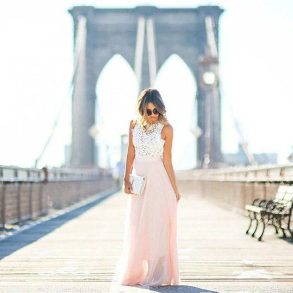 Robe Longue Femme en Dentelle et Mesh – Taille Cintrée et Coupe Élégante