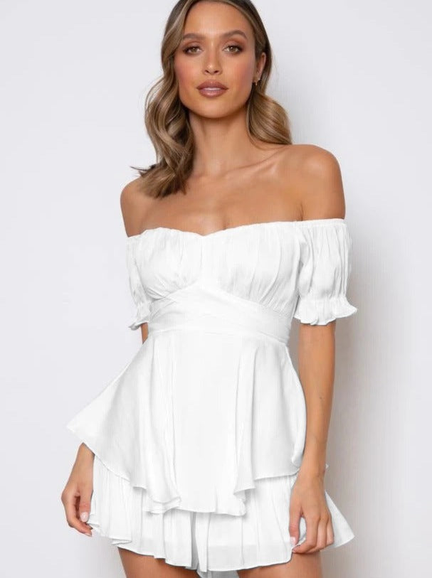 Robe Mini Femme en tissu léger, épaules dénudées, coupe fluide – Menvelo