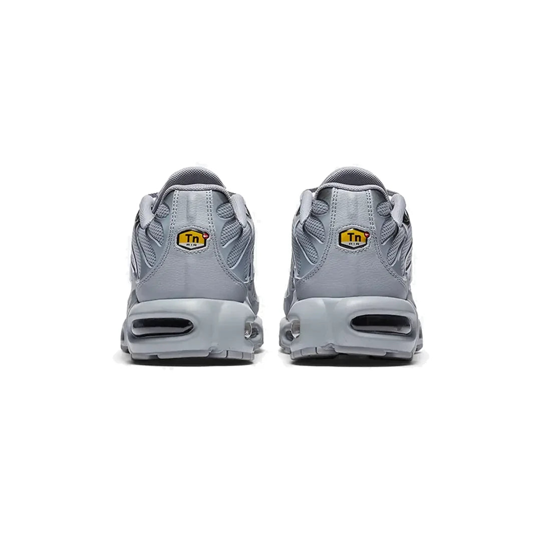 Nike Air Max Plus TN Wolf Grey baskets homme et femme en mesh et TPU gris, détail semelle
